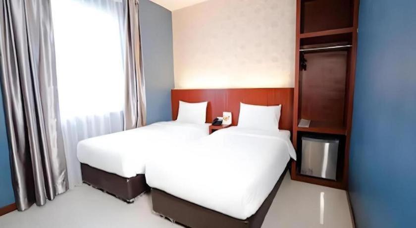 The Crew Hotel Kualanamu International Airport Medan Exterior photo
